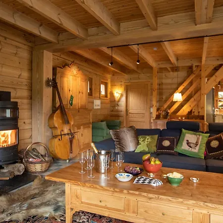 Les Avernas En Bas Romantic Getaway